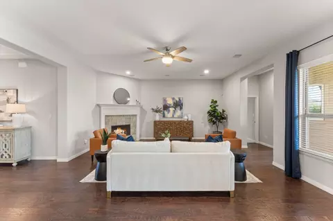 Living - 1830 Britton Key Ln, Spring, TX 77386 photo 2 of 3