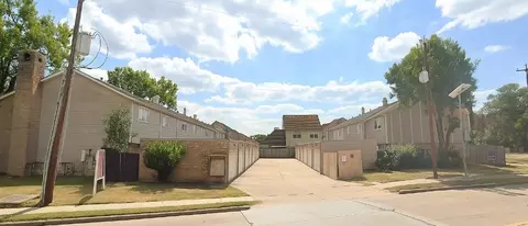 1477 Springrock Ln #12, Houston, TX 77055