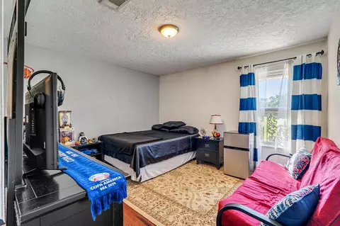Bedroom - 545 Robert E Lee Dr, Conroe, TX 77302 photo 5 of 6
