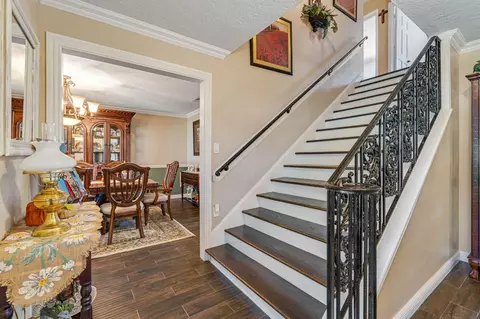 Entry Way - 545 Robert E Lee Dr, Conroe, TX 77302 photo 2 of 7
