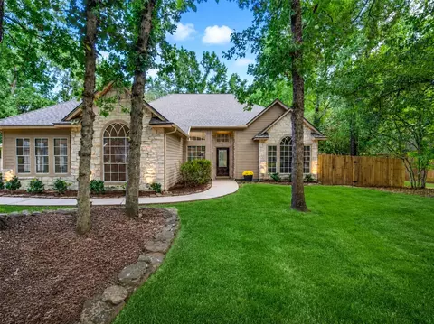 Exterior - 2312 Carriage Run E, Conroe, TX 77384 photo 2 of 13