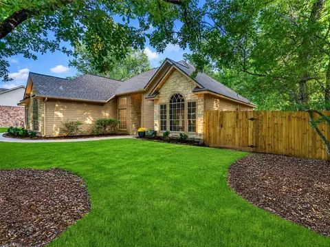 Exterior - 2312 Carriage Run E, Conroe, TX 77384 photo 4 of 13
