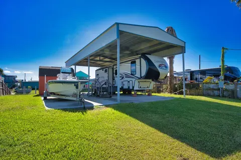 1377 County Road 201, Sargent, TX 77414