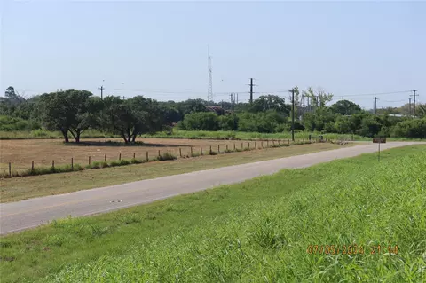 Other - 1046 Railhead Rd, Columbus, TX 78934 photo 2 of 18