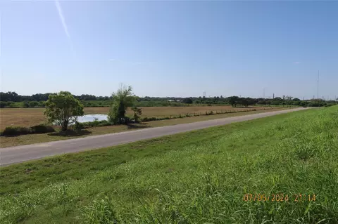 View/Area - 1046 Railhead Rd, Columbus, TX 78934 photo 1 of 4
