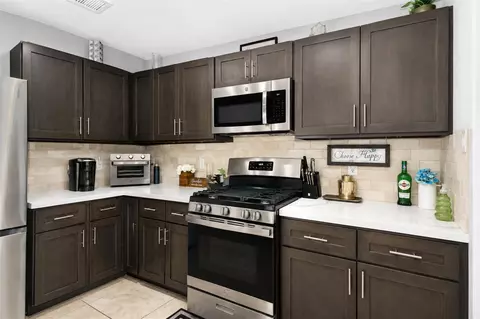 Kitchen - 2519 Spring Dusk Ln, Spring, TX 77373 photo 3 of 6