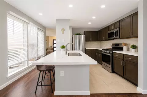 Kitchen - 2519 Spring Dusk Ln, Spring, TX 77373 photo 2 of 6
