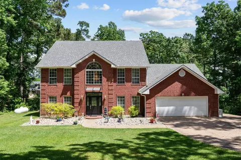 590 Shoreline Dr, Nacogdoches, TX 75964
