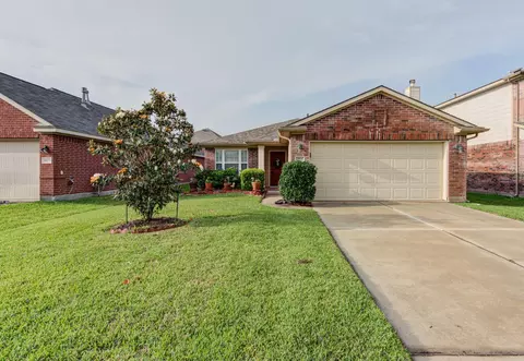 18019 Surrey Lake Ln, Richmond, TX 77407