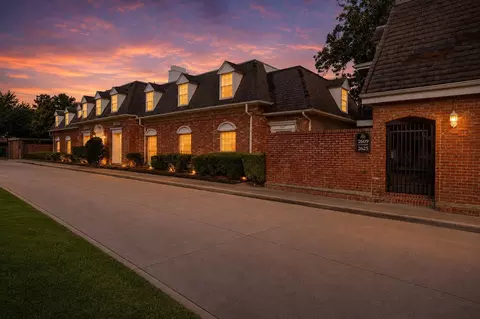 2615 Marilee Ln #2, Houston, TX 77057