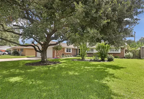 1705 Hartt St, Baytown, TX 77520