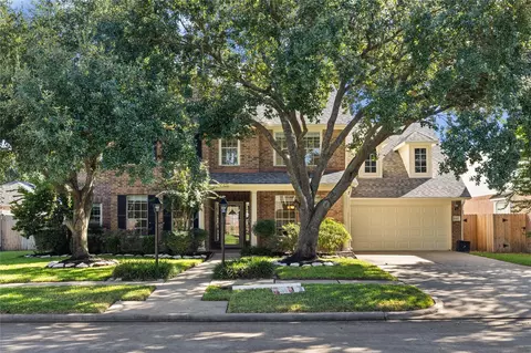 8410 Castle Pond Ct, Houston, TX 77095
