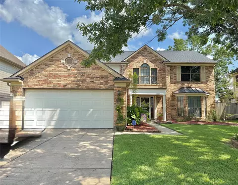 7019 Little Redwood Dr, Pasadena, TX 77505