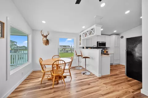 16708 Cabeza De Vaca, Jamaica Beach, TX 77554