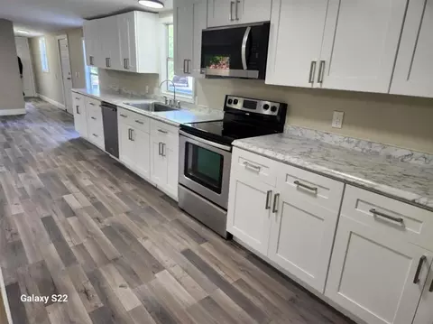 Kitchen - 771 Impala Dr, Onalaska, TX 77360 photo 2 of 2