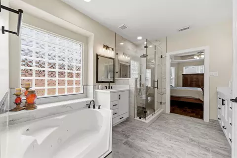 Bath - 20114 Eagle Grove Ln, Spring, TX 77379 photo 2 of 4