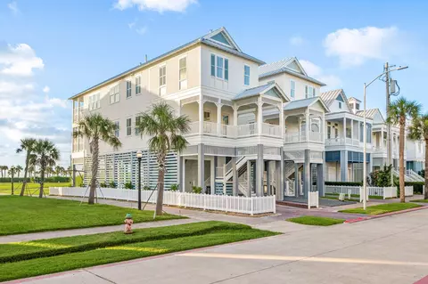 2602 E Seaside Dr, Galveston, TX 77550
