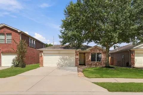 17438 Hoover Gardens Dr, Houston, TX 77095
