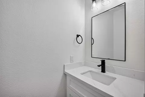 Bath - 22623 Ebbets Field Dr, Spring, TX 77389 photo 5 of 7