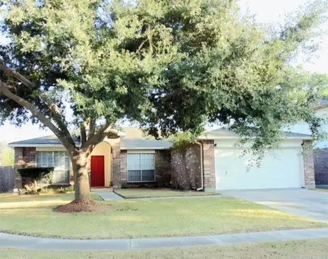7811 Summer Place Dr, Humble, TX 77338