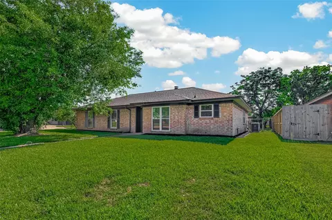 3301 Park Meadows Ave, Deer Park, TX 77536