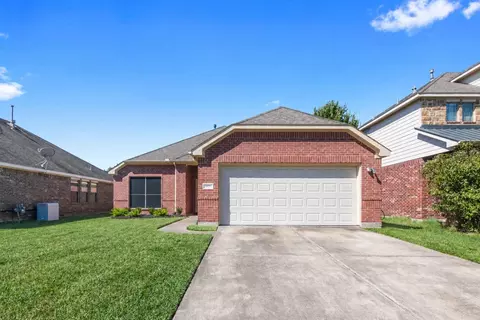 4622 Meadow Way Dr, Deer Park, TX 77536