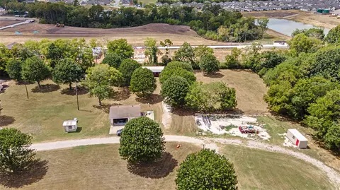 12039 Anderson Rd, Willis, TX 77318