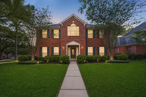 1422 N Yegua River Cir, Sugar Land, TX 77478
