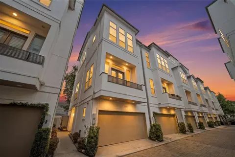 2106 Radcliffe St, Houston, TX 77007