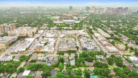 6130 Kirby Dr, Houston, TX 77005
