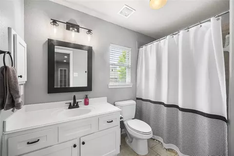 Bath - 2167 Summit Mist Dr, Conroe, TX 77304 photo 4 of 6