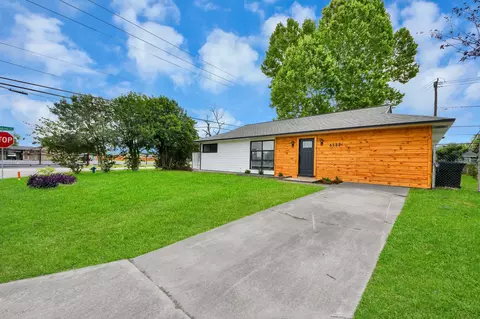 6522 Belarbor St, Houston, TX 77087