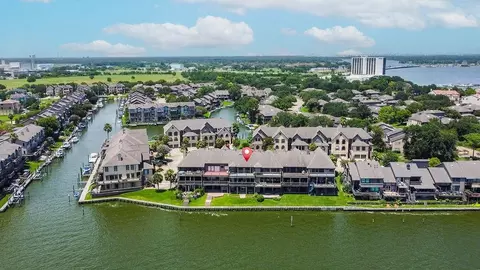 2720 Lighthouse Dr, Houston, TX 77058