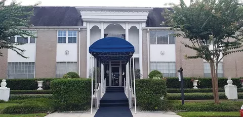 2701 Bellefontaine St #B3, Houston, TX 77025