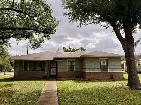 1018 Worthshire St, Houston, TX 77008