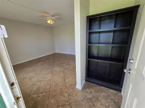 4265 Young St, Pasadena, TX 77504 photo 1