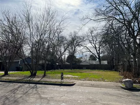 5905 Beechnut St, Houston, TX 77074