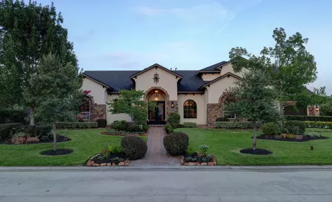 6115 Majestic Hill Dr, Kingwood, TX 77345