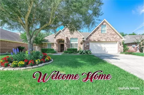 1714 Prince Dr, Alvin, TX 77511
