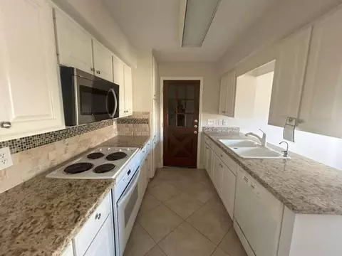 Kitchen - 12 Windsor Ct, Lufkin, TX 75901 photo 1 of 1