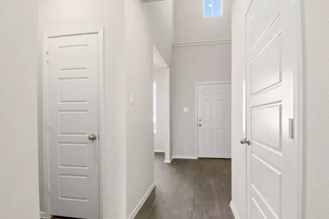 Entry Way - 4418 Long Leaf Bend Blvd, Pinehurst, TX 77362 photo 1 of 3