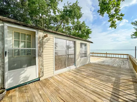 3014 Bay Oaks Harbor Dr, Baytown, TX 77523