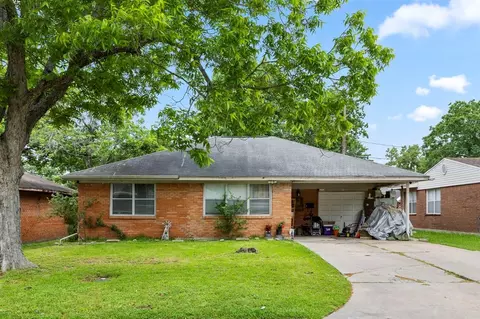 2204 Raspberry Ln, Pasadena, TX 77502 photo 1