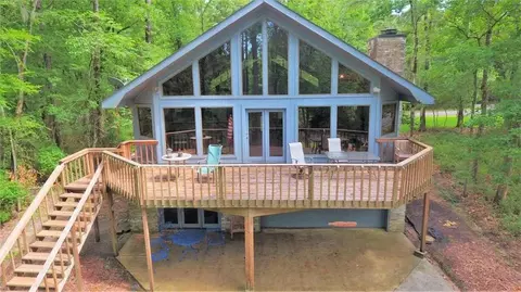20300 Belair Dr, Huntsville, TX 77320