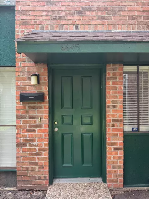 6645 Wanda Ln, Houston, TX 77074