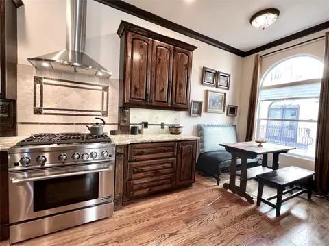 1241 W 24th St #C, Houston, TX 77008