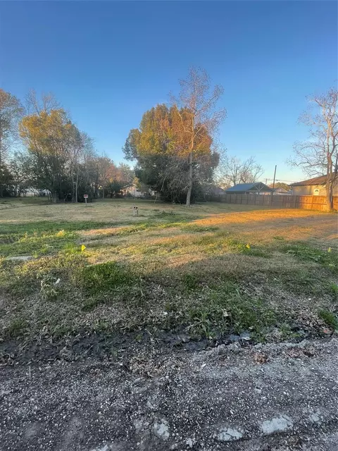 940 Church St, Beaumont, TX 77705
