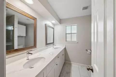 Bath - 202 Black Forest Dr, Spring, TX 77388 photo 2 of 2