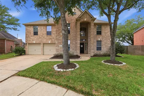 3019 Eagle Lake Dr, Pearland, TX 77581