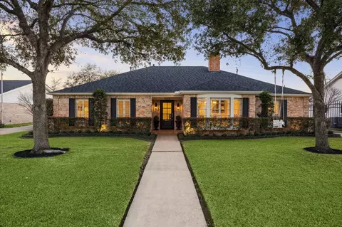 7603 Windswept Ln, Houston, TX 77063